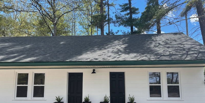 Inland Lakes Motel (Johnson Motel) - Web Listing (newer photo)